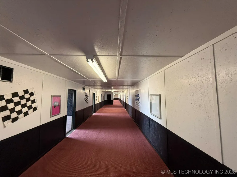8100 Wainwright Road Oktaha, OK 74450