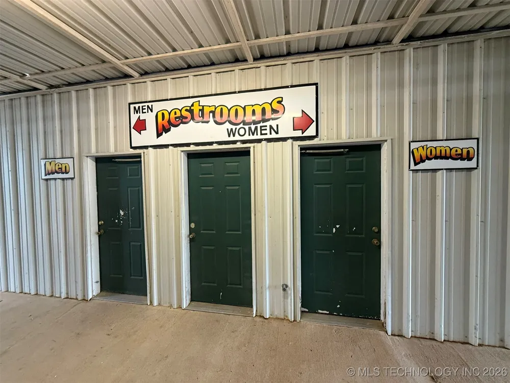 8100 Wainwright Road Oktaha, OK 74450