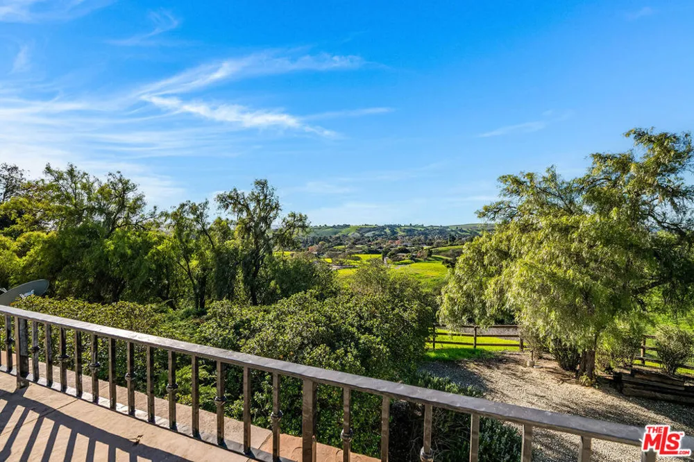 2975 Calle Bonita Santa Ynez, CA 93460