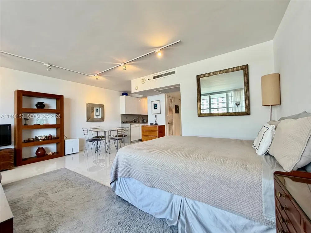 100 Lincoln Rd #1230 Miami Beach, FL 33139