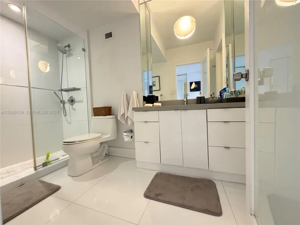 100 Lincoln Rd #1230 Miami Beach, FL 33139