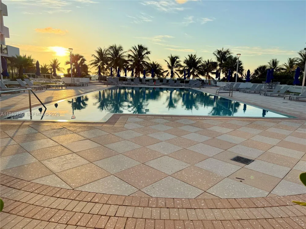 100 Lincoln Rd #1230 Miami Beach, FL 33139