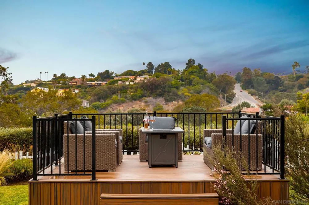 7806 Via Capri La Jolla, CA 92037