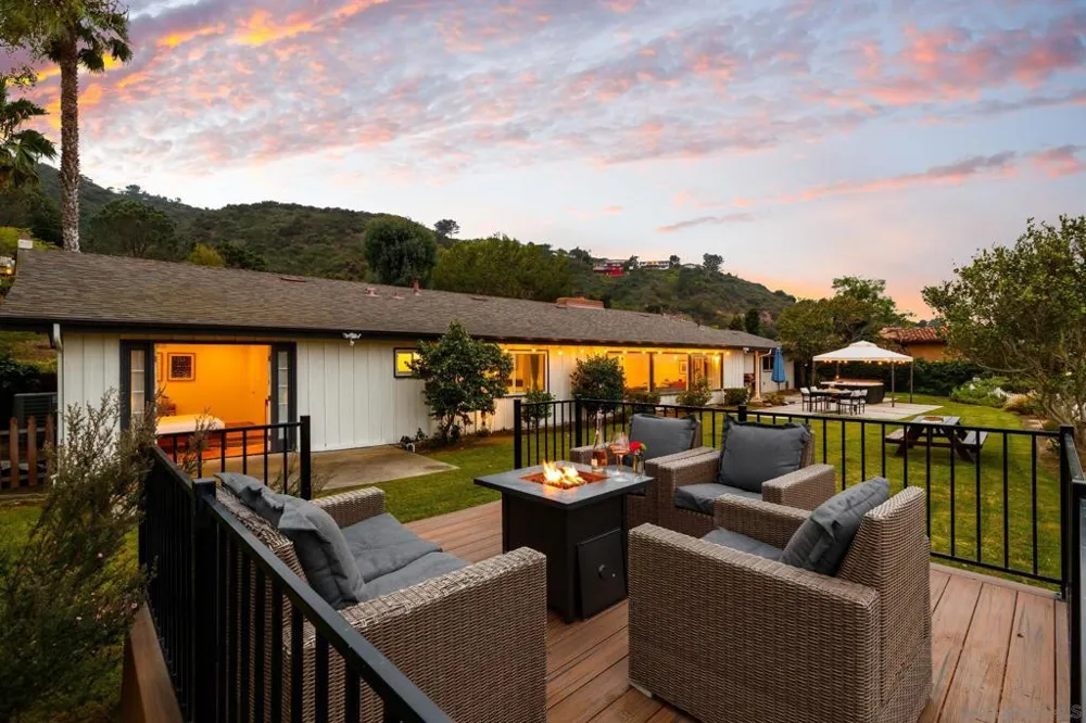 7806 Via Capri La Jolla, CA 92037