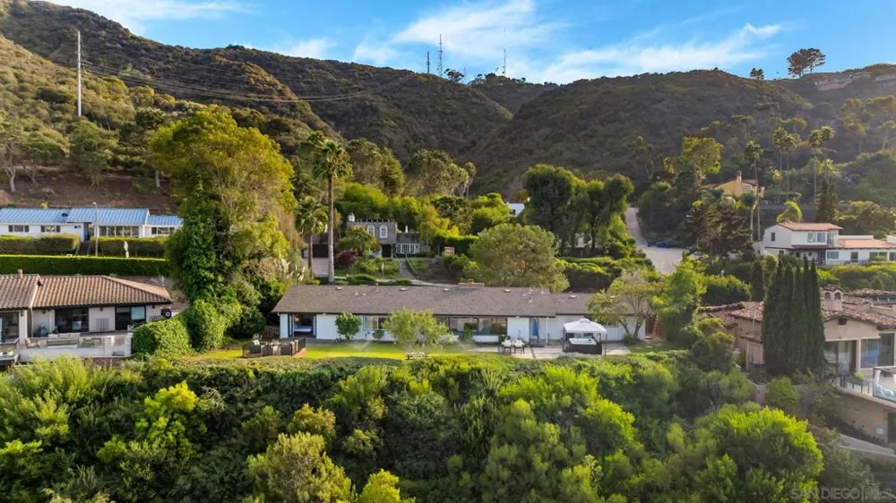 7806 Via Capri La Jolla, CA 92037