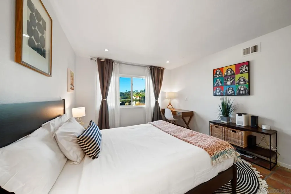 7806 Via Capri La Jolla, CA 92037