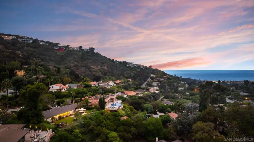 7806 Via Capri La Jolla, CA 92037