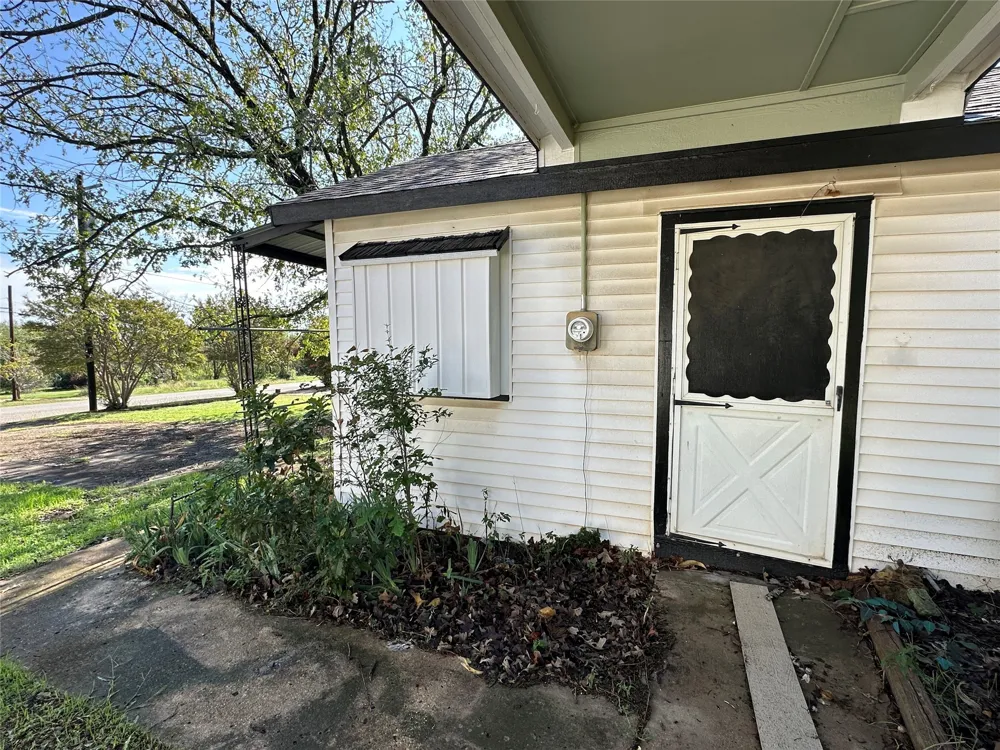 716 Mesquite Street Hico, TX 76457