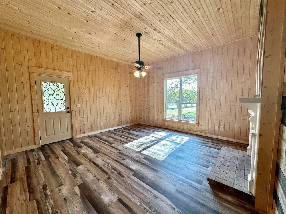 716 Mesquite Street Hico, TX 76457