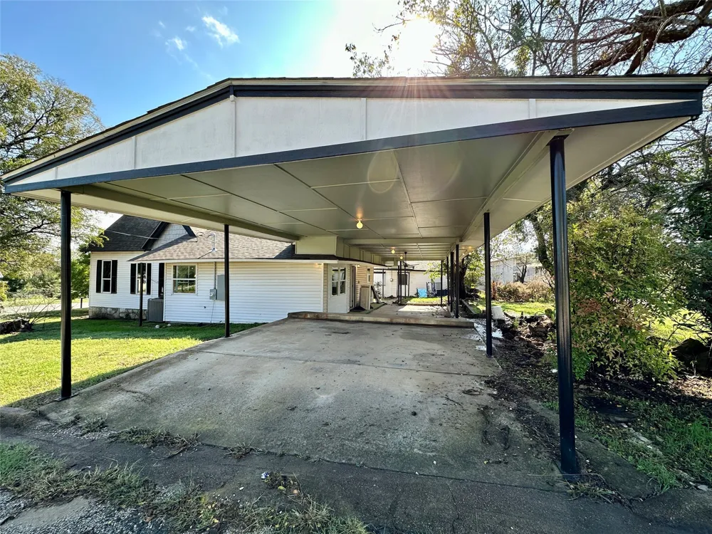 716 Mesquite Street Hico, TX 76457
