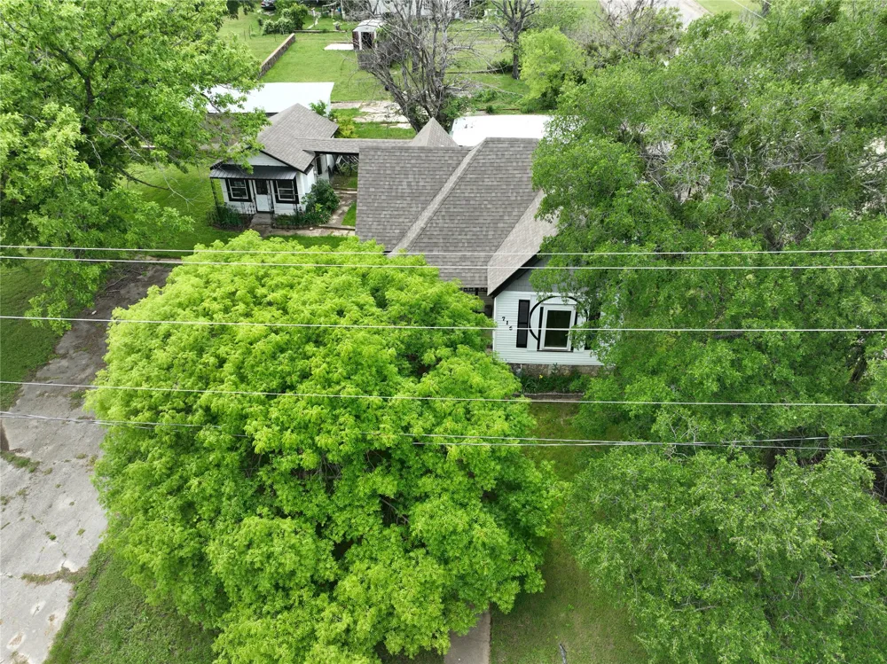 716 Mesquite Street Hico, TX 76457
