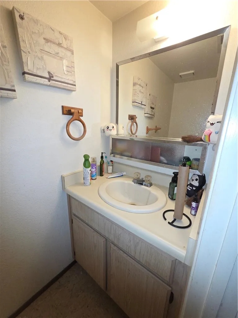635 North Street Corning, CA 96021