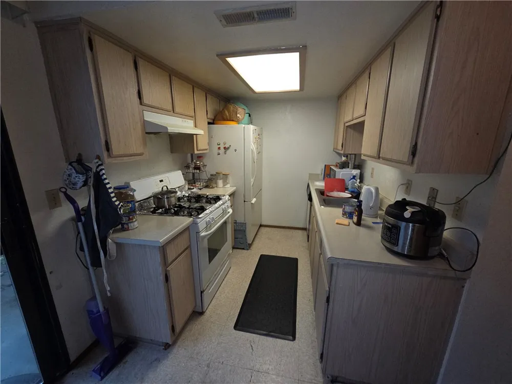 635 North Street Corning, CA 96021