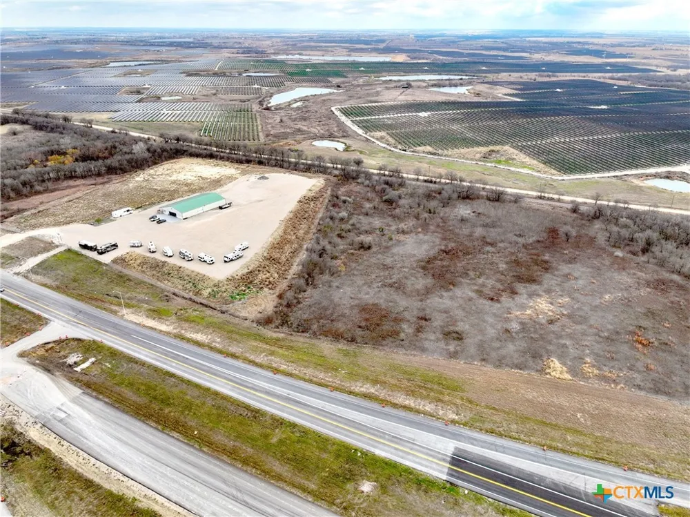 27 E US 190 Rogers, TX 76569