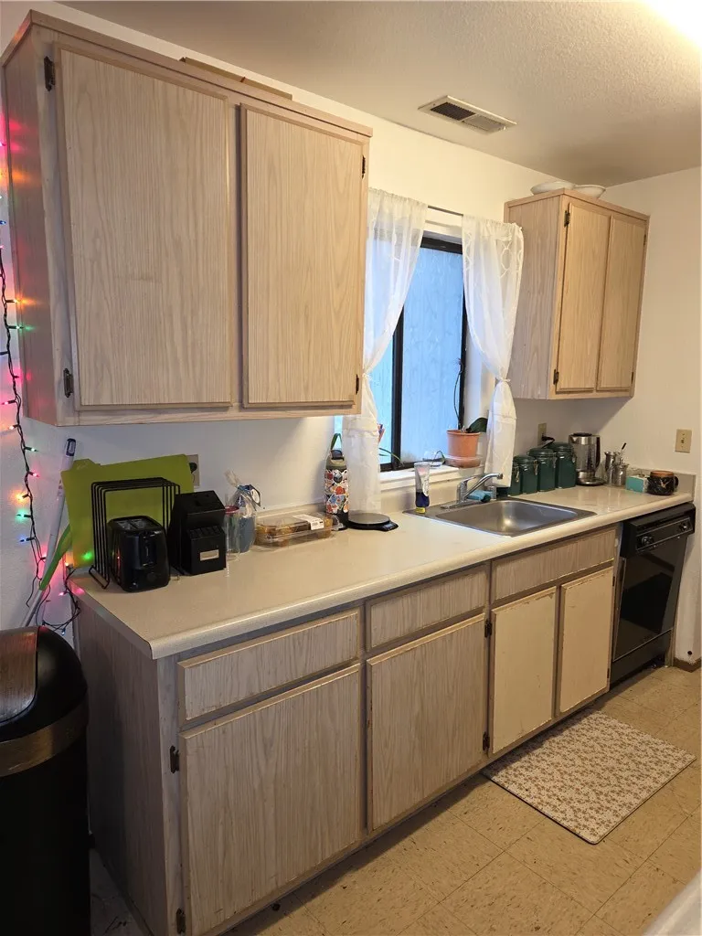 577 North Street Corning, CA 96021