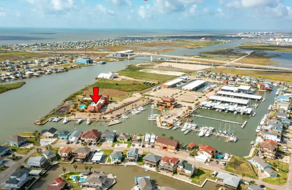 411 Sailfish Avenue #102 Freeport, TX 77541