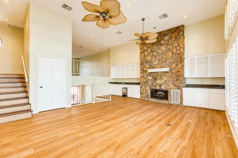 411 Sailfish Avenue #102 Freeport, TX 77541