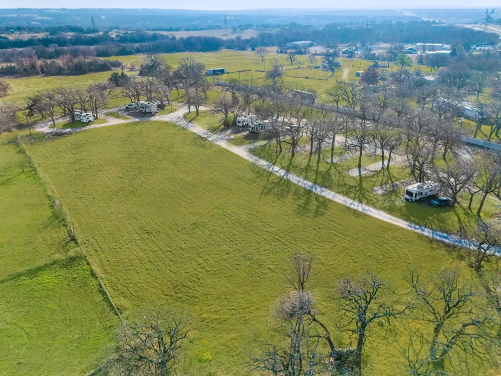 114 Private Road 2387 Alvord, TX 76225