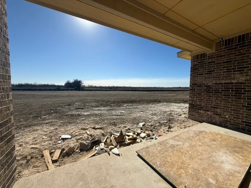 810 County Road 200 Valley View, TX 76272