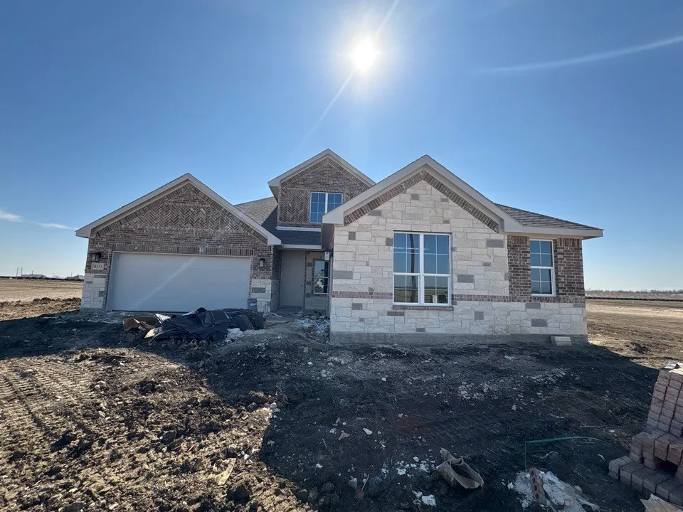810 County Road 200 Valley View, TX 76272