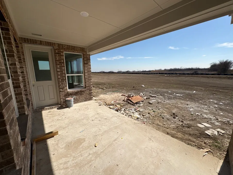 810 County Road 200 Valley View, TX 76272