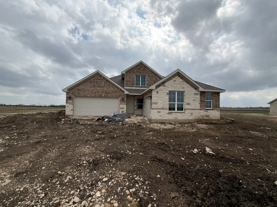 810 County Road 200 Valley View, TX 76272