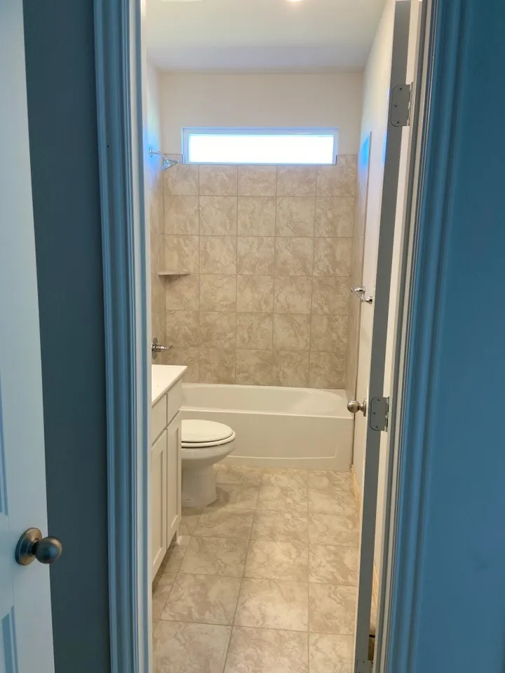 810 County Road 200 Valley View, TX 76272