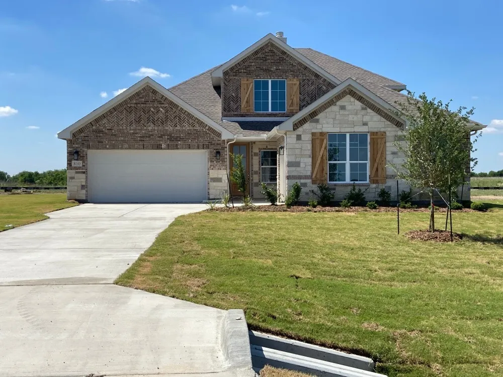 810 County Road 200 Valley View, TX 76272