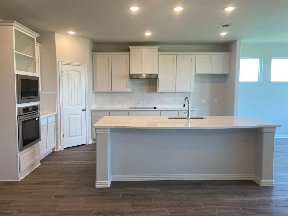 810 County Road 200 Valley View, TX 76272