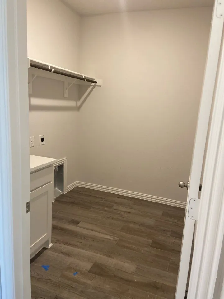 810 County Road 200 Valley View, TX 76272