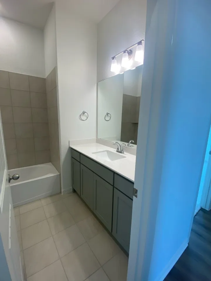 780 County Road 200 Valley View, TX 76272