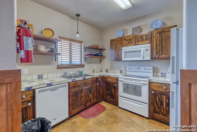 23525 us highway 83 #301 Concan, TX 78838