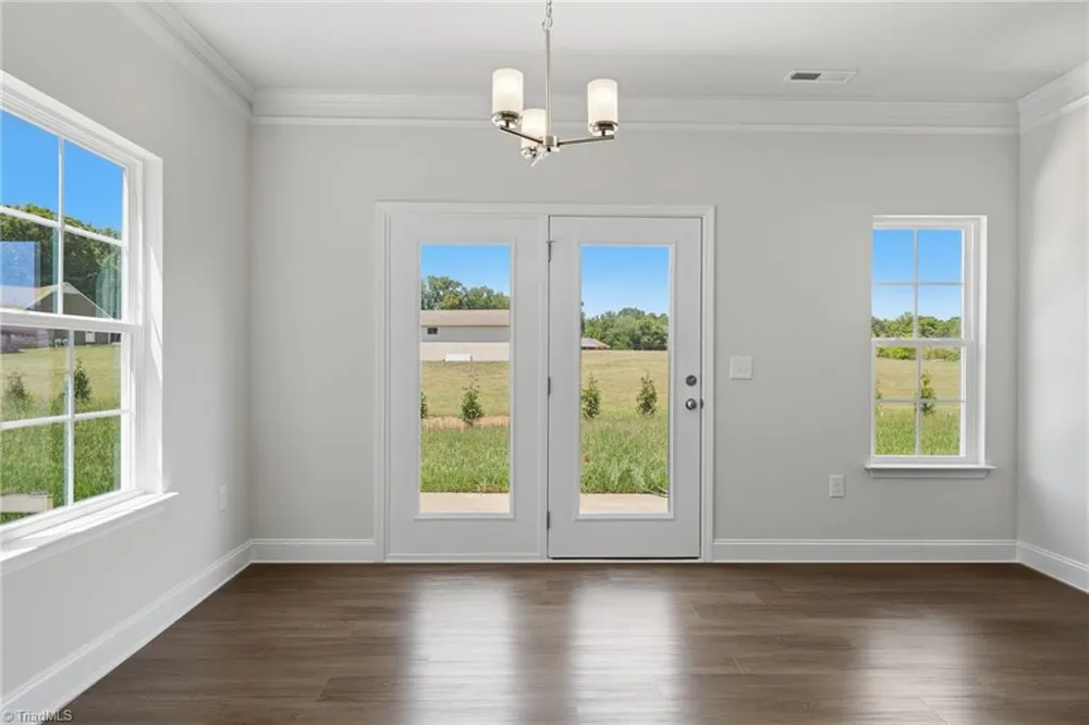 5352 Belmont Garden Drive Walkertown, NC 27051