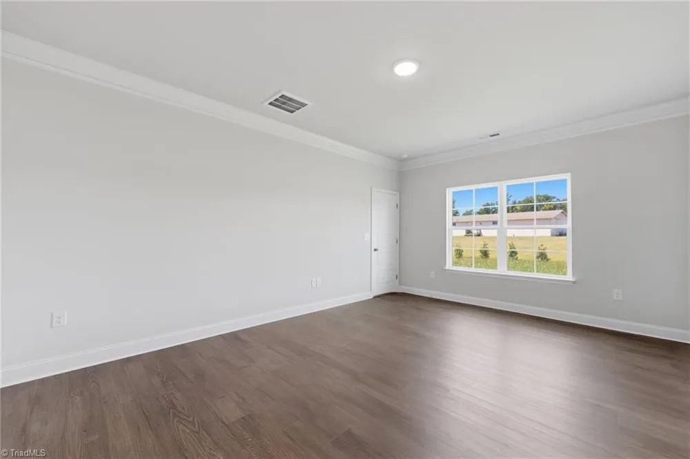 5352 Belmont Garden Drive Walkertown, NC 27051