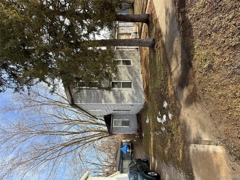 220 Pearl Street Pinckney Village, MI 48169