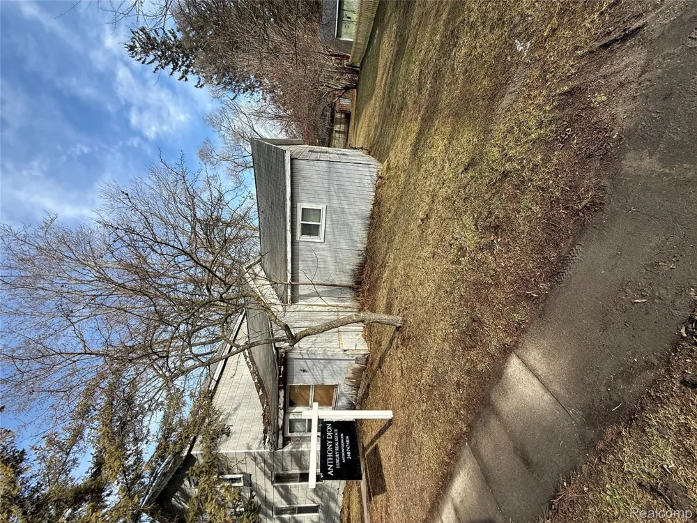 220 Pearl Street Pinckney Village, MI 48169