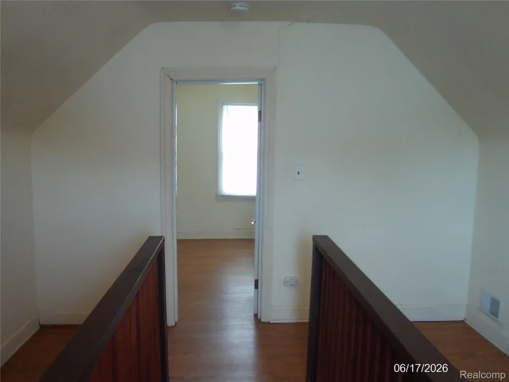 25627 Paige Street Roseville City, MI 48066