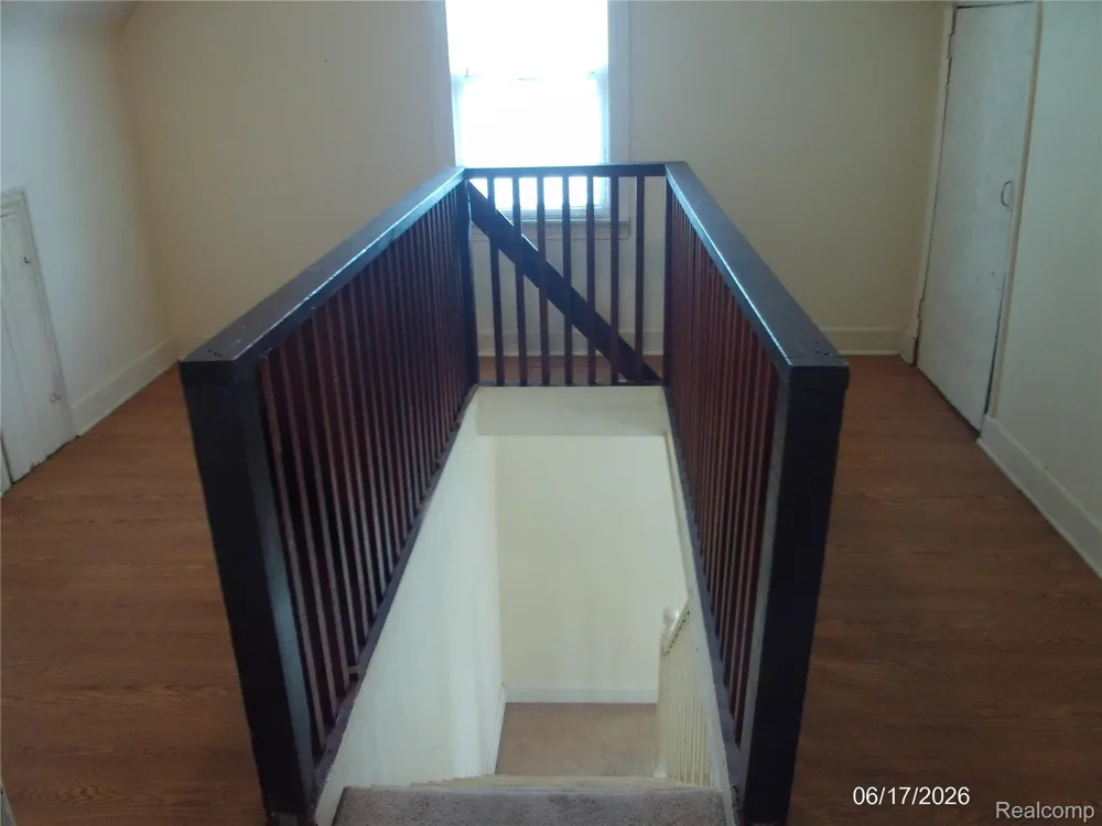 25627 Paige Street Roseville City, MI 48066