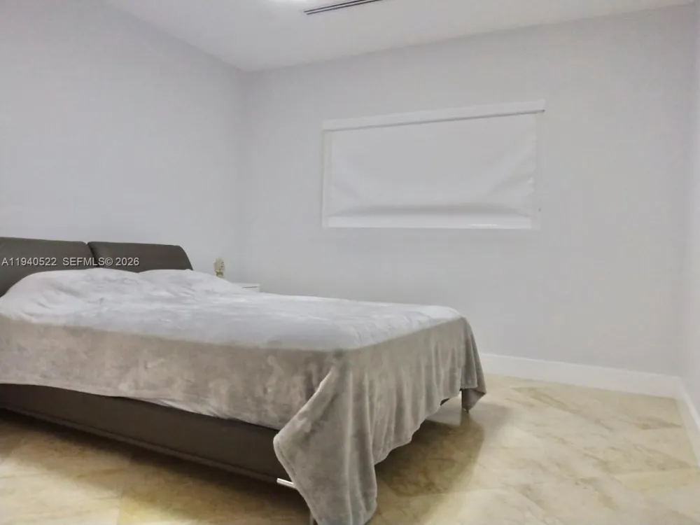 13240 Ortega Ln North Miami, FL 33181