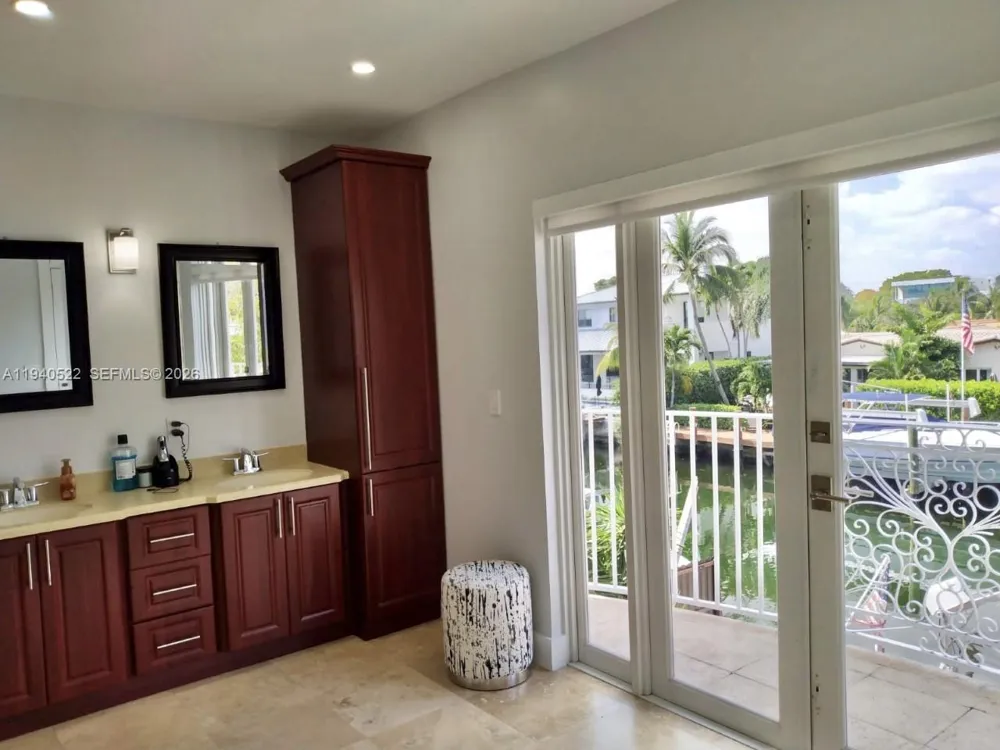 13240 Ortega Ln North Miami, FL 33181