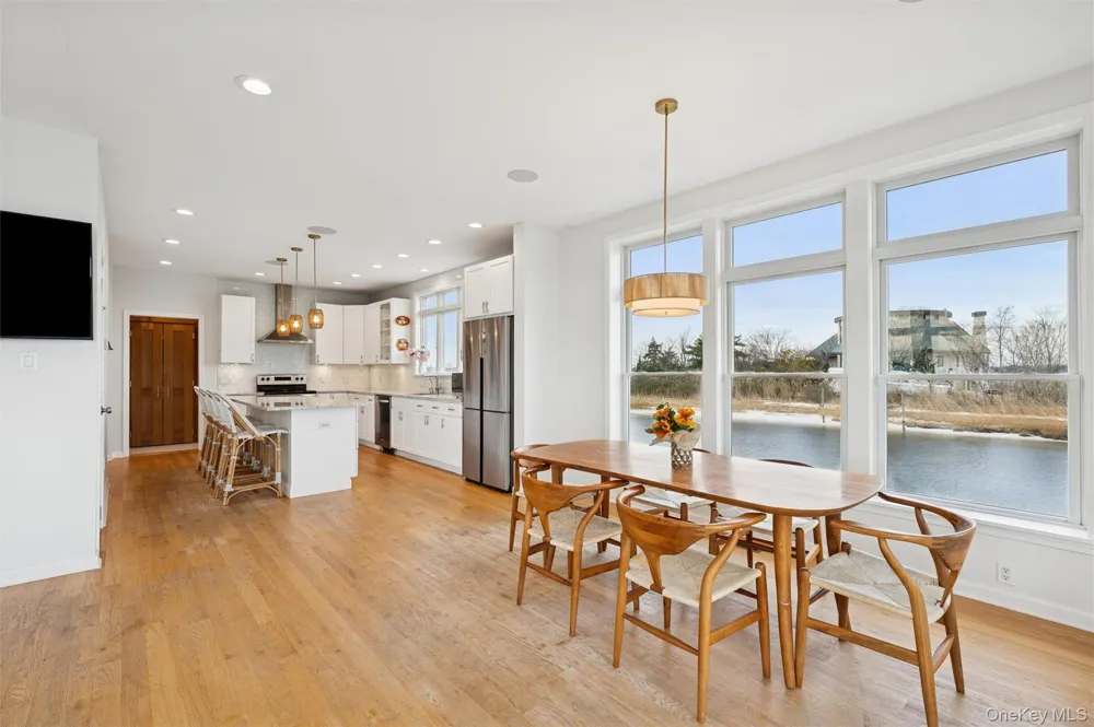 112 Pine Avenue Flanders, NY 11901