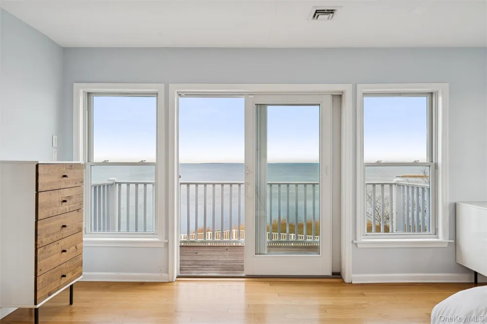 112 Pine Avenue Flanders, NY 11901