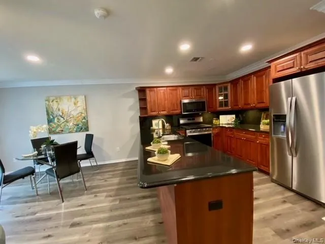 24 Neal #24 South Setauket, NY 11720