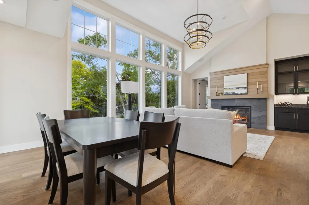 2706 Lakeview Court Little Canada, MN 55117