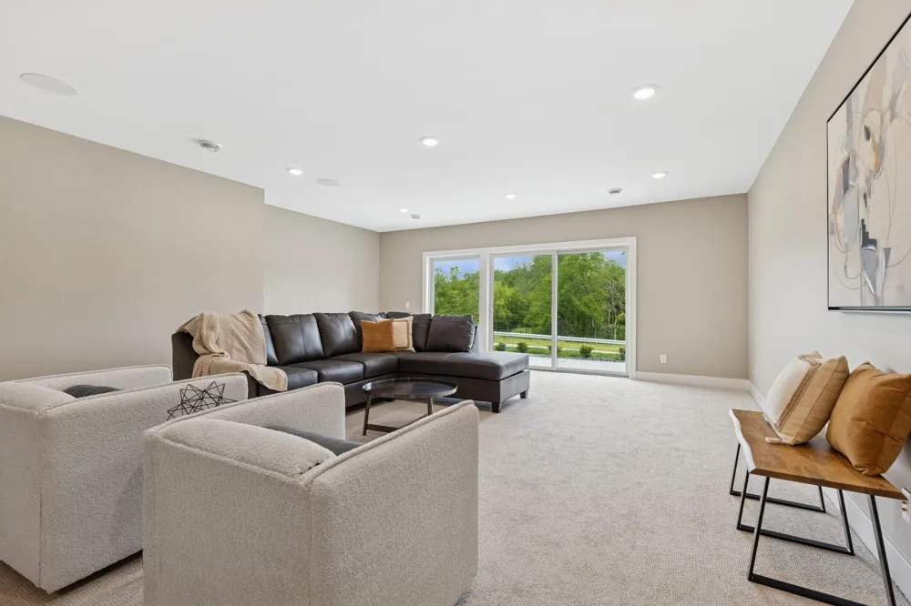 2706 Lakeview Court Little Canada, MN 55117