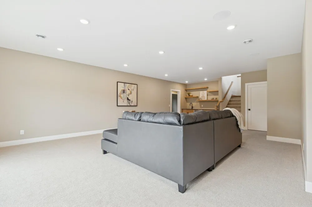 2706 Lakeview Court Little Canada, MN 55117