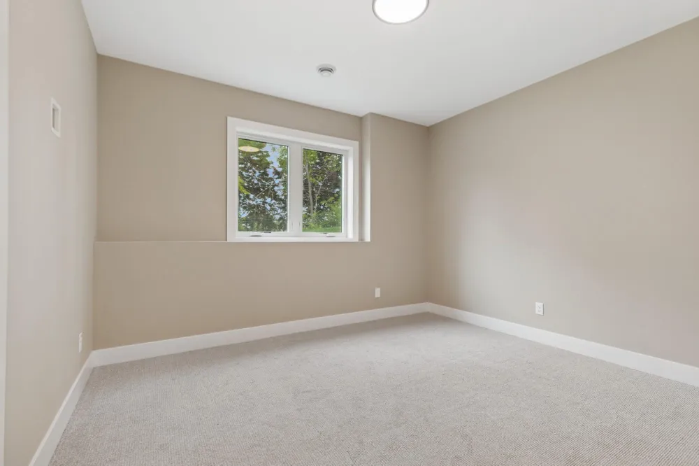 2706 Lakeview Court Little Canada, MN 55117