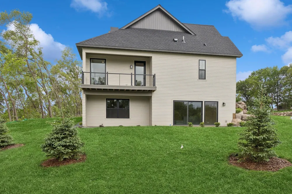 2706 Lakeview Court Little Canada, MN 55117