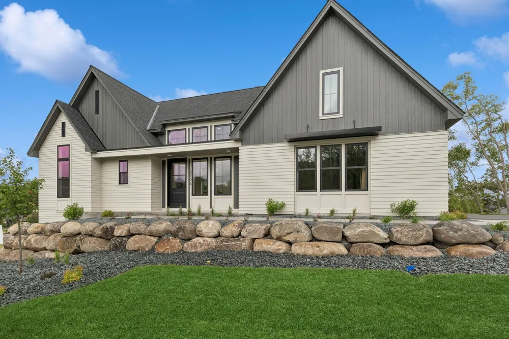 2706 Lakeview Court Little Canada, MN 55117