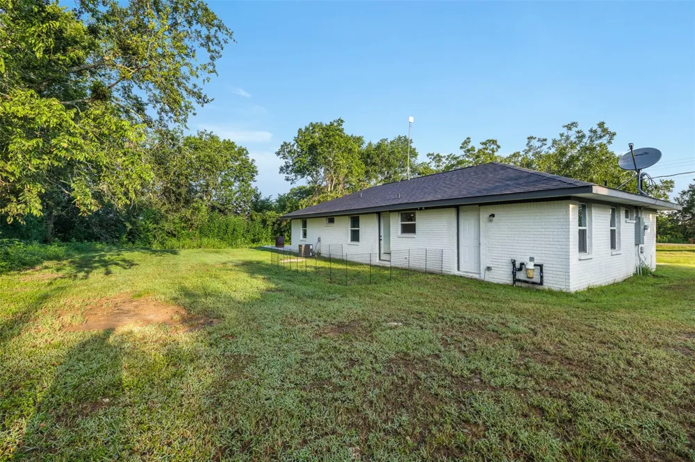 8822 Punchard Lane Bellville, TX 77418